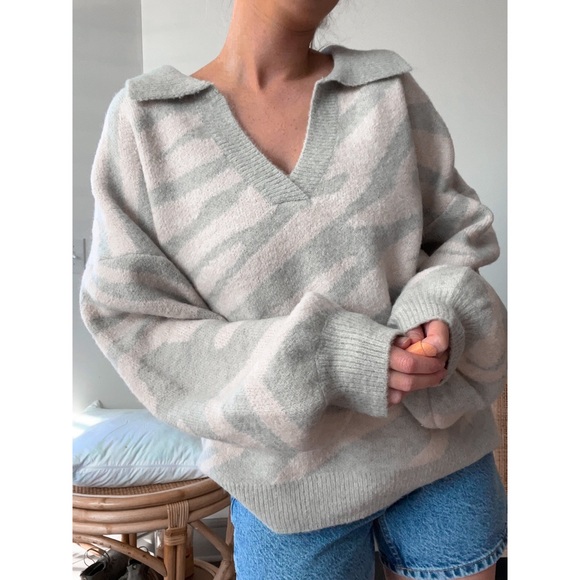 LOVERICHE Cozy Chic Oversizex Zebra Print Sweater - Picture 2 of 9